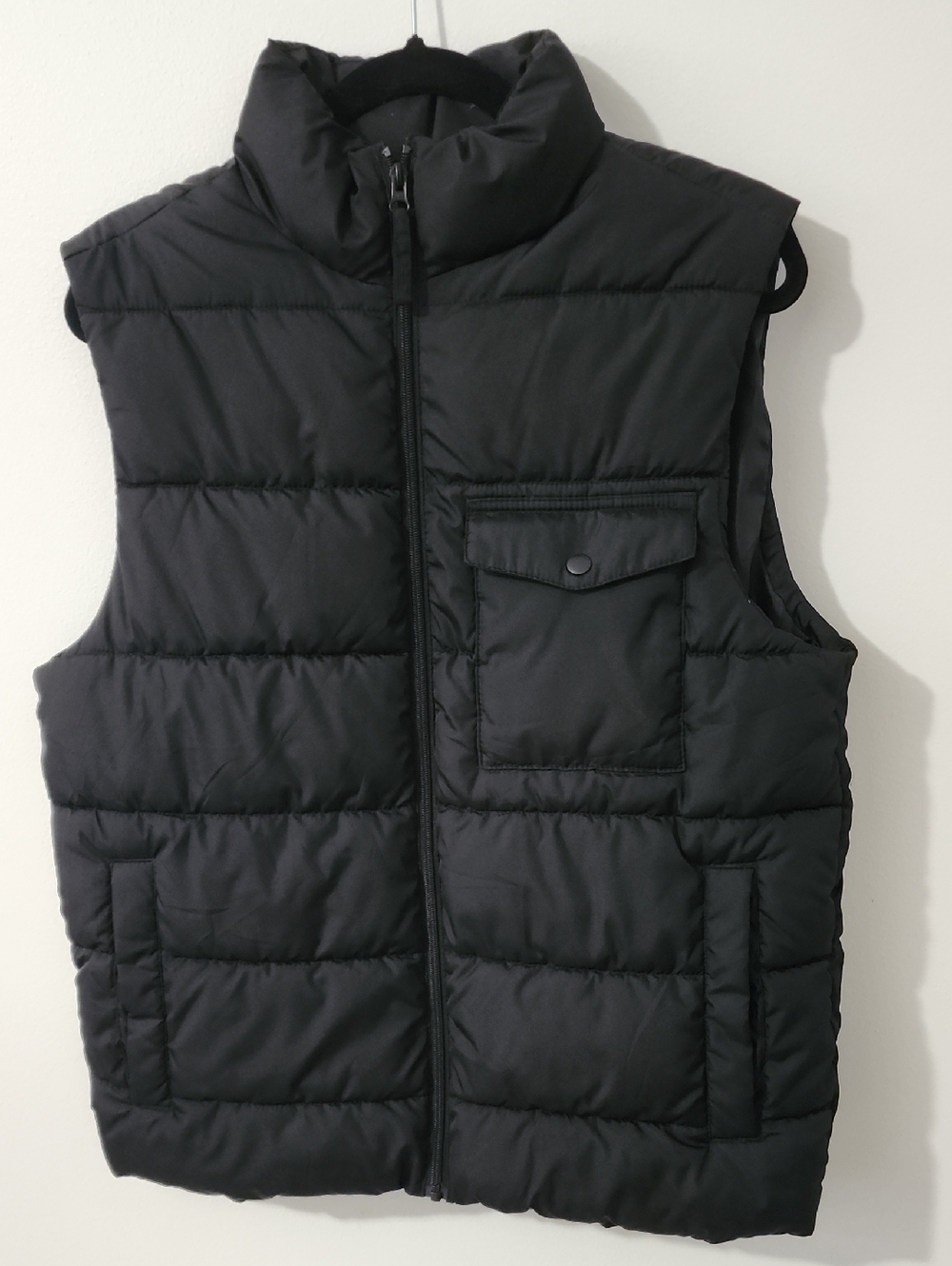 Old Navy Black Puffer Vest